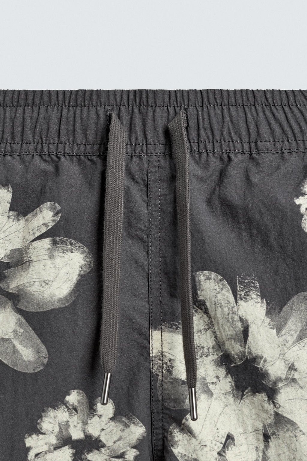 BA?ADOR LARGO ESTAMPADO FLORAL / Gris - Zara фото 3