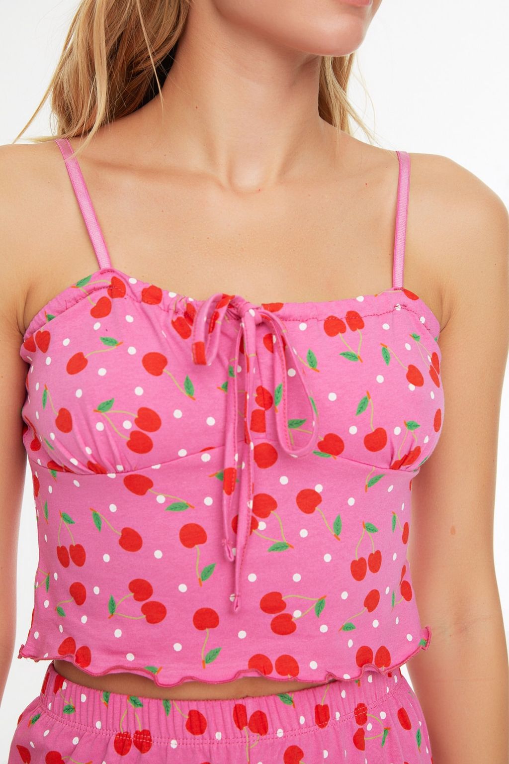 Trendyolmilla Pembe %100 Pamuklu Kiraz Desenli Ip Ask?l? Sortlu Orme Pijama Tak?m? THMSS22PT0649  фото 9