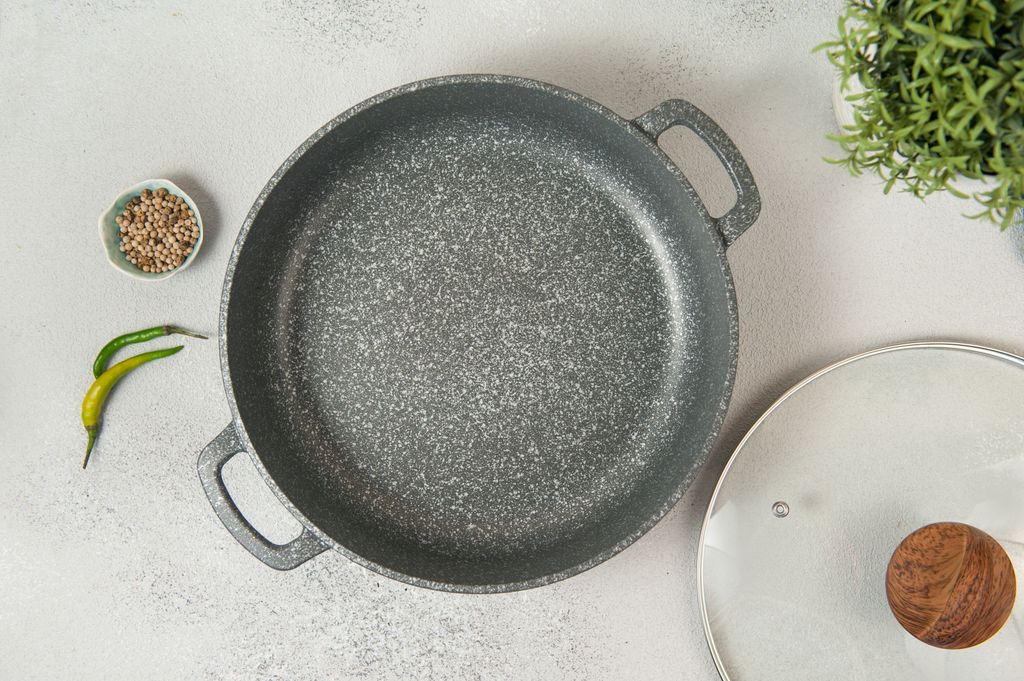 Жаровня 280/70мм 3,5л. Гармония МРАМОР лит/руч. с кр. (п/у), ж2832мр