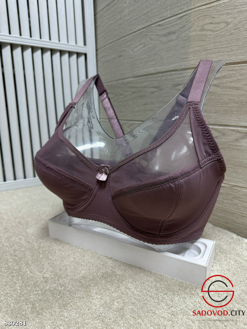 Бюстгальтер с мягкой чашечкой на косточках