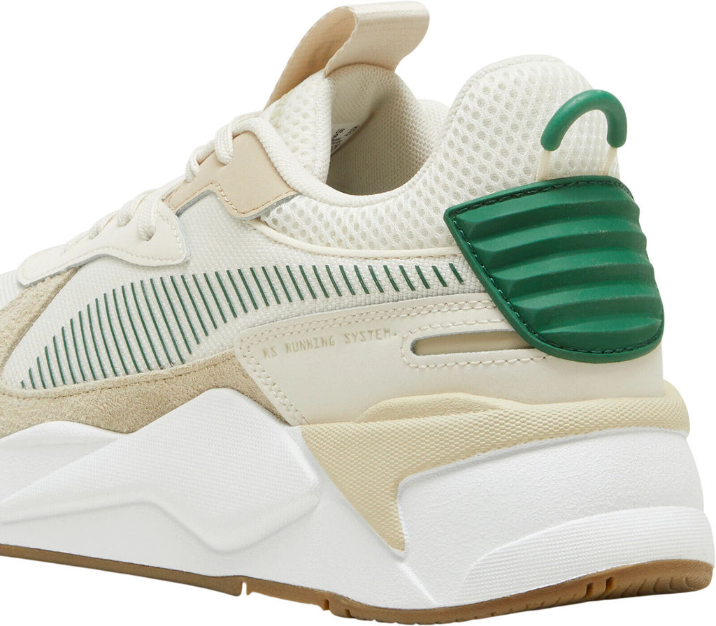 Кроссовки взрослые