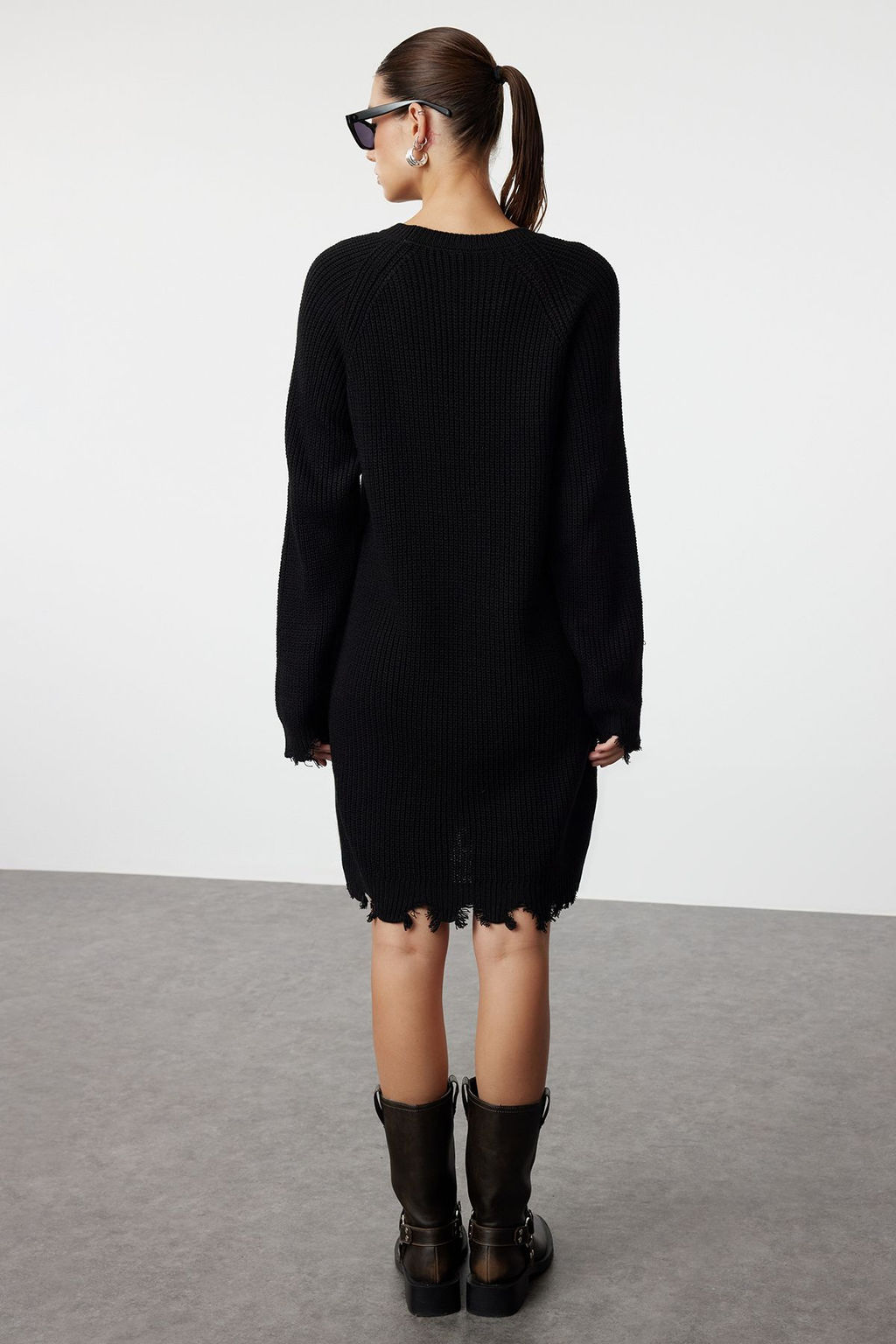 TRENDYOLMILLA Haki Mini Triko Genis Kal?p Ak?tma Detayl? Duz Elbise TWOAW24EL00113 фото 19