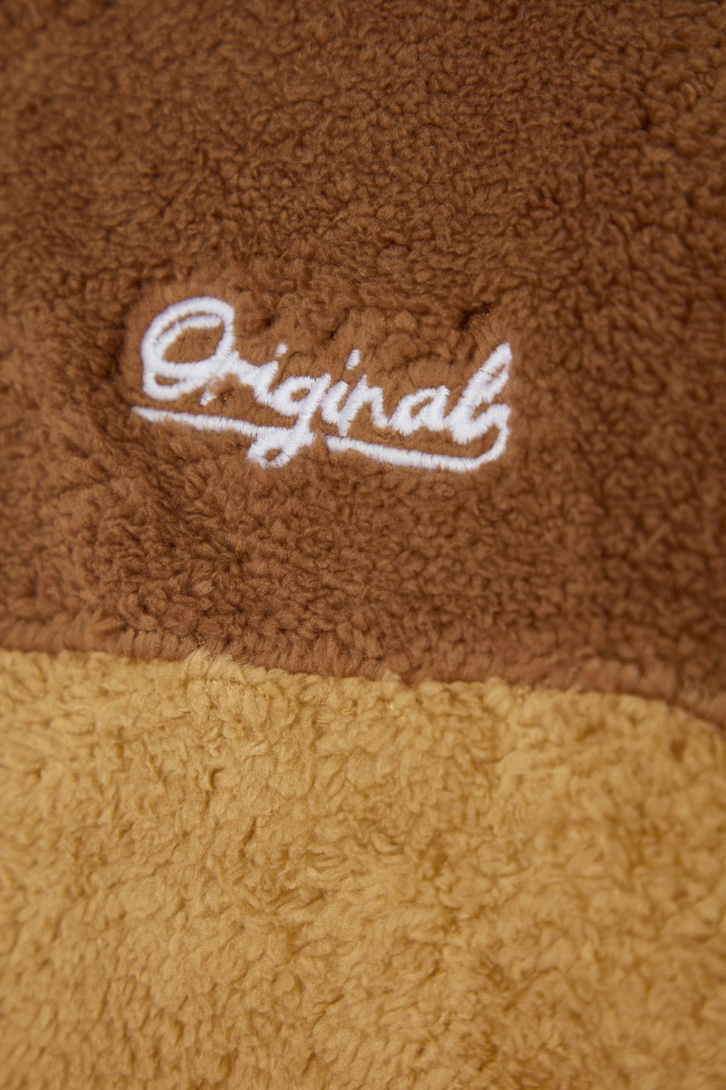 Camel Unisex Buyuk Beden Oversize/Genis Kesim Renk Bloklu Nak?sl? Pelus Sweatshirt TMNAW24AO00015 - Trendyolmilla фото 9