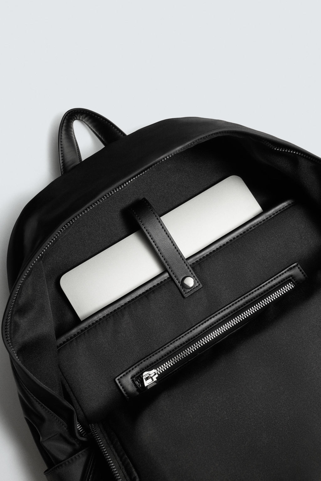 MOCHILA T?CNICA MULTIBOLSILLOS / Negro - Zara фото 6