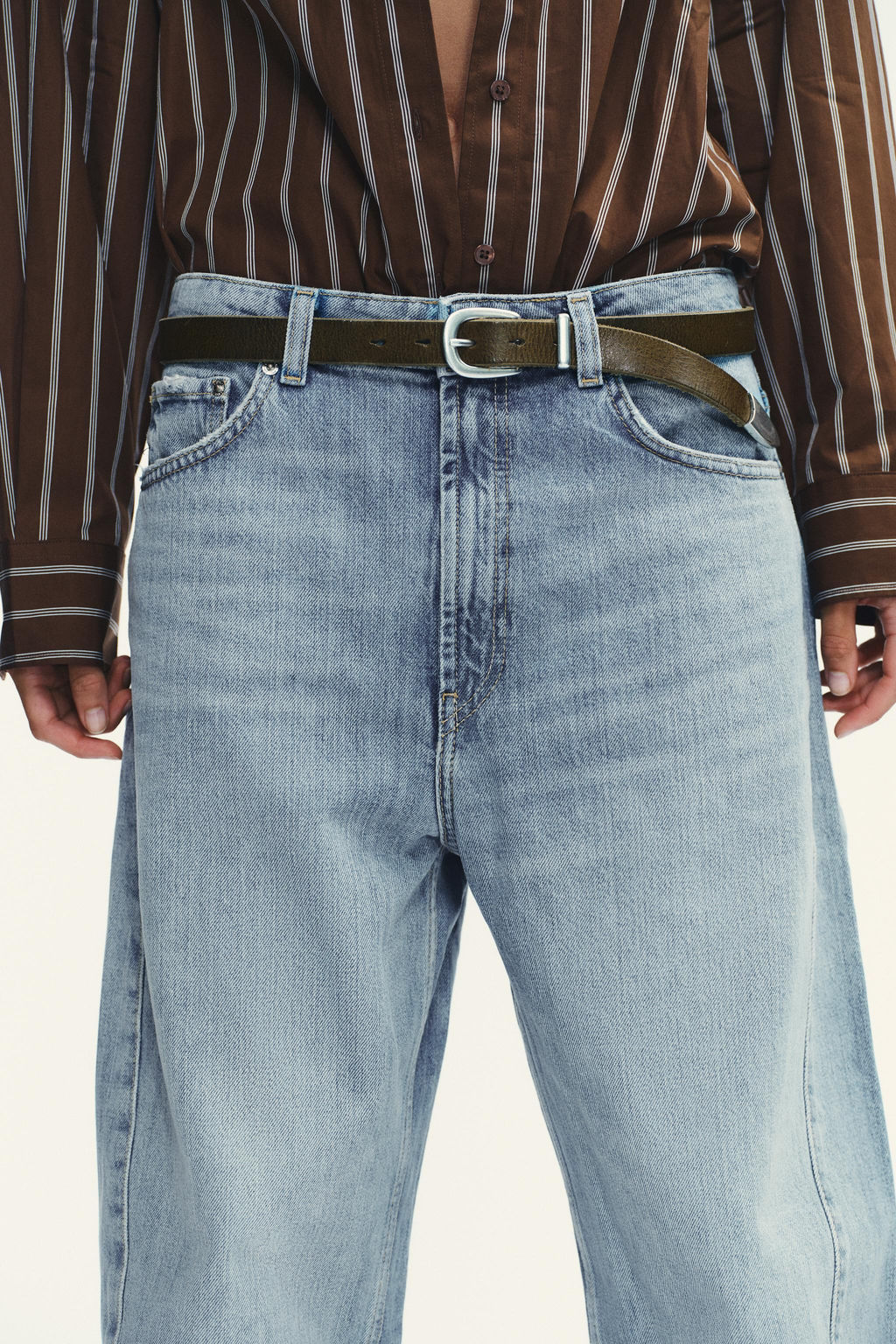 TRF BAGGY BALLOON MID-WAIST JEANS - Zara фото 4