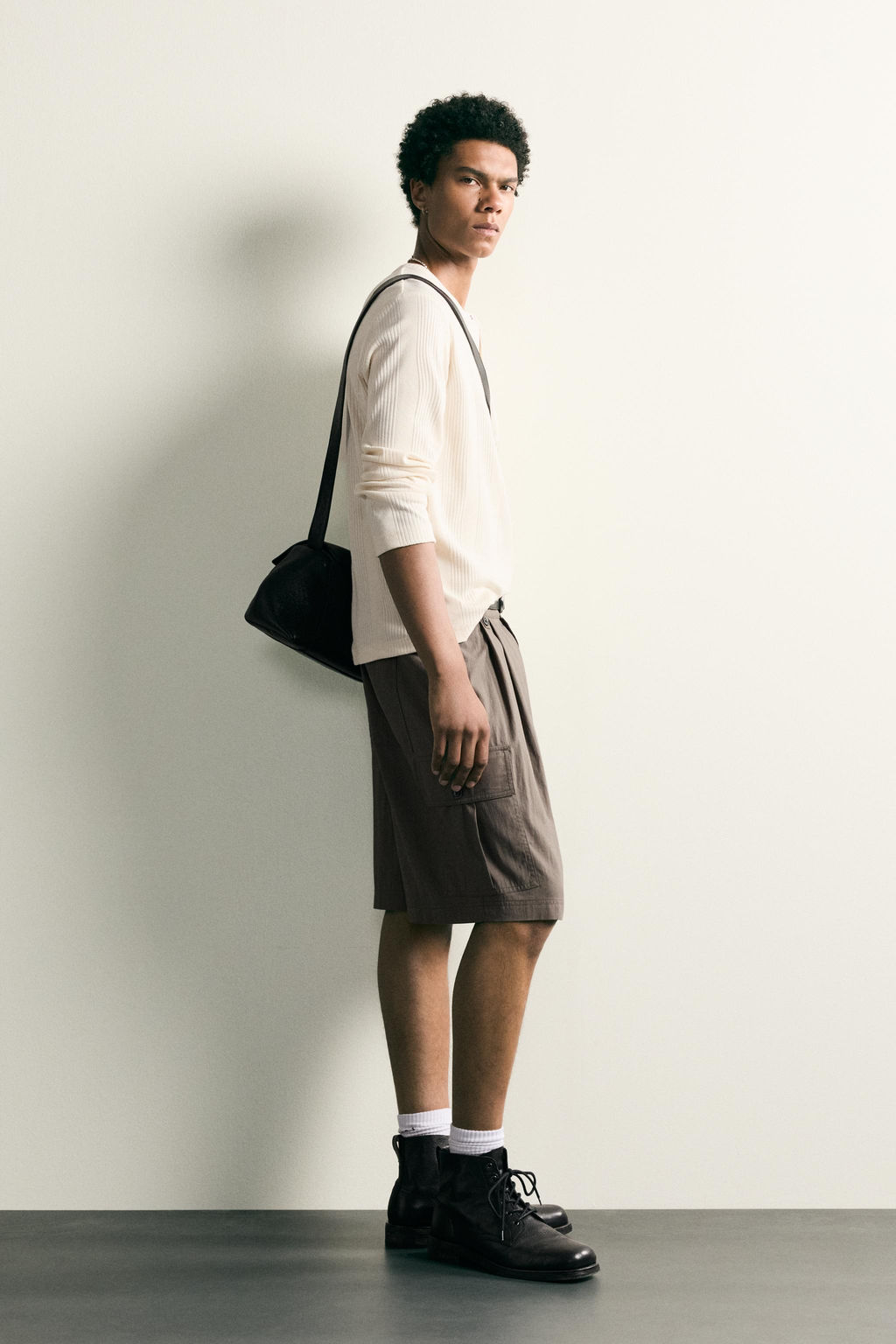 BERMUDA CARGO RELAXED FIT PLIEGUES / Marr?n / Topo - Zara фото 4
