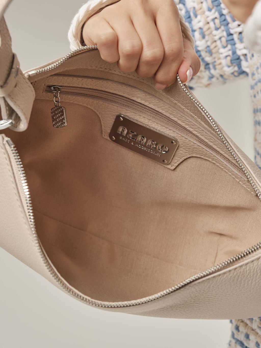 Сумка женская сэддл Azaro 31042 бежевый жемчуг