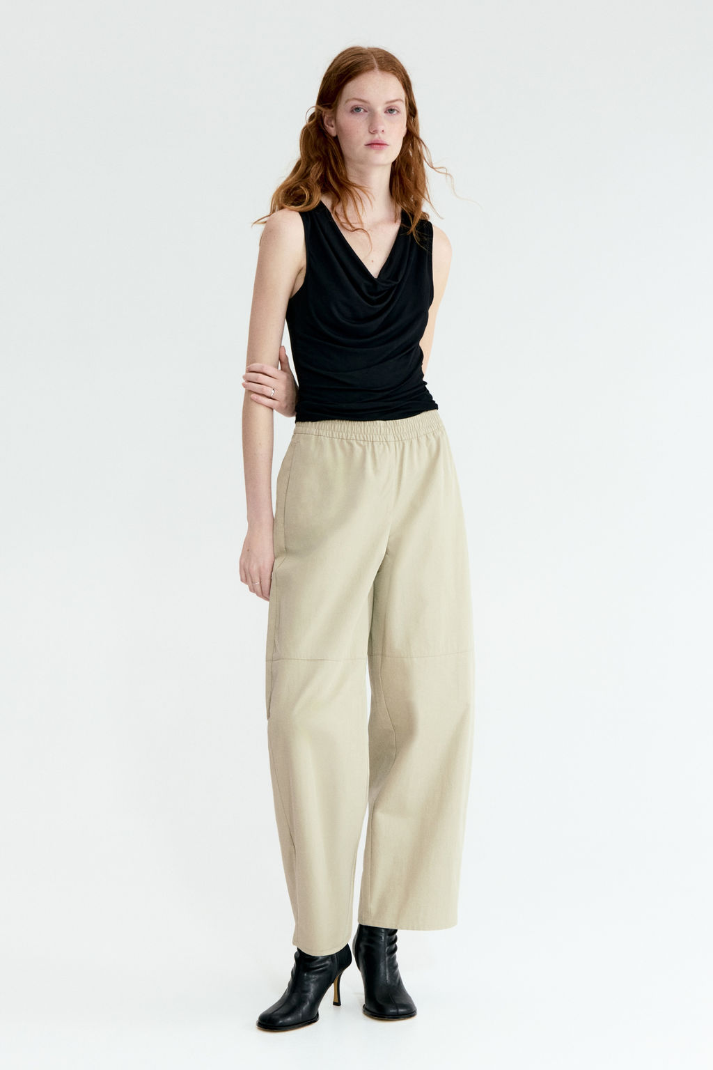 Top de punto con escote drapeado - H&m фото 7