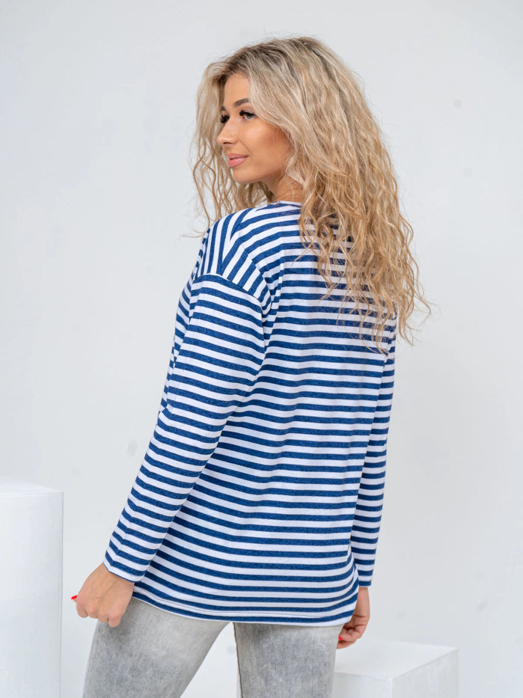 Лонгслив женский, цвет синий белый