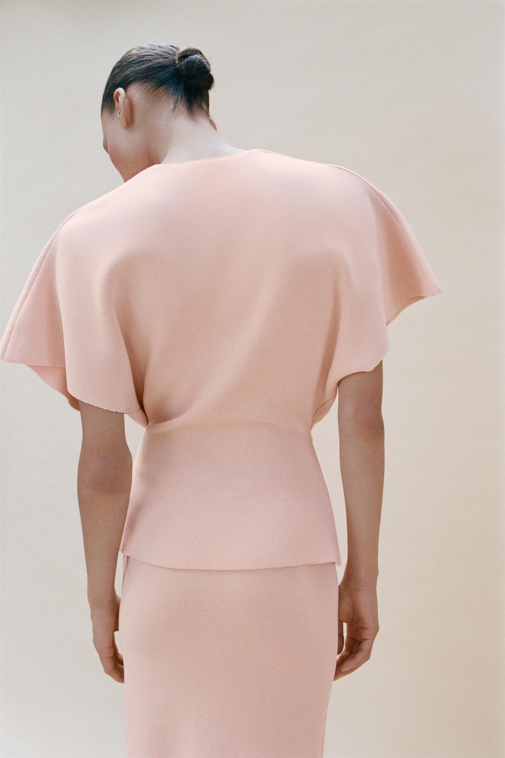 TOP DRAPEADO PUNTO / Rosa pastel