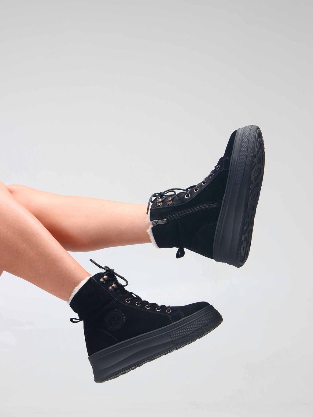 Ботинки 219.warmbl. черный замша/Байка