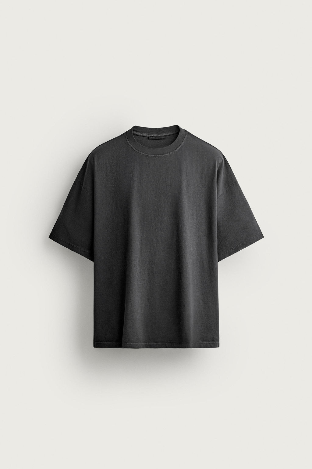 CAMISETA B?SICA LAVADA / Antracita oscuro - Zara фото 9