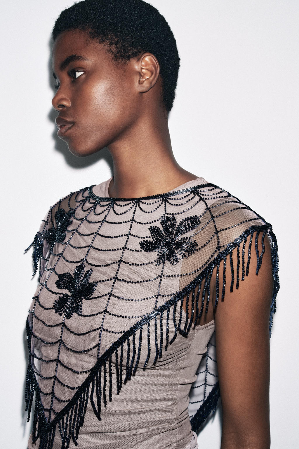 CAPE WITH BEADED EMBROIDERY - Zara фото 2