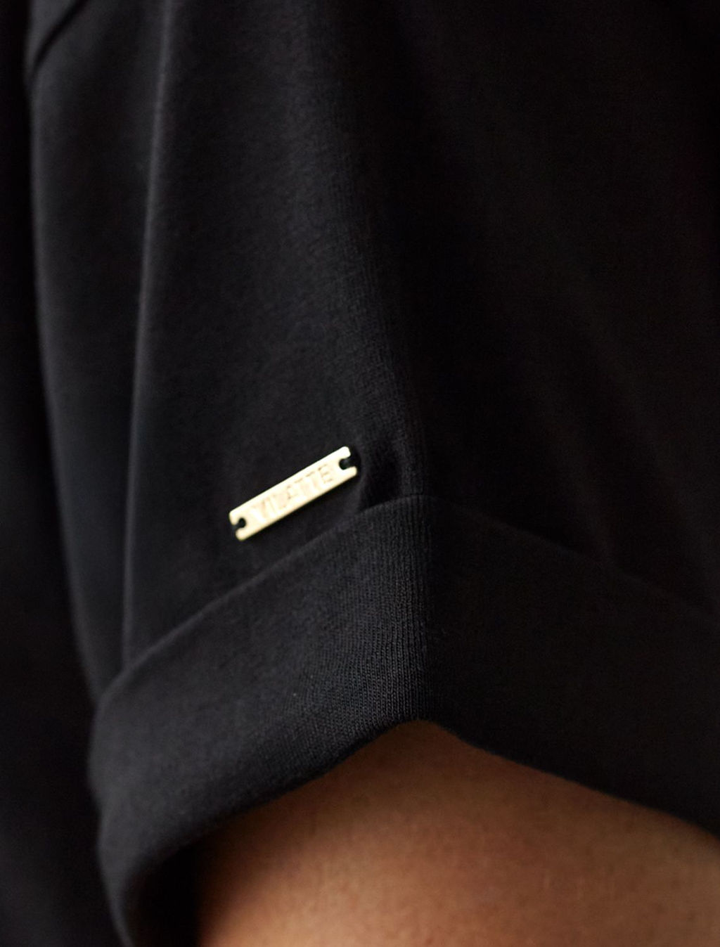 Футболка из премиального хлопка с авторским принтом