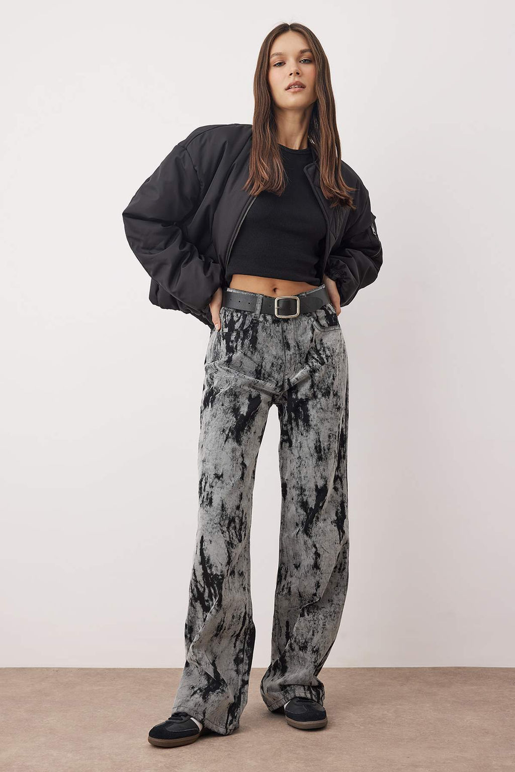 Gri Suet Gorunumlu Flok Bask?l? Yuksek Bel Wide Leg Jeans TWOAW26JE00162