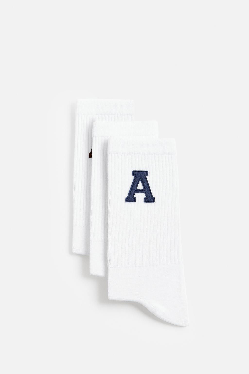 LETTER EMBROIDERED SOCKS