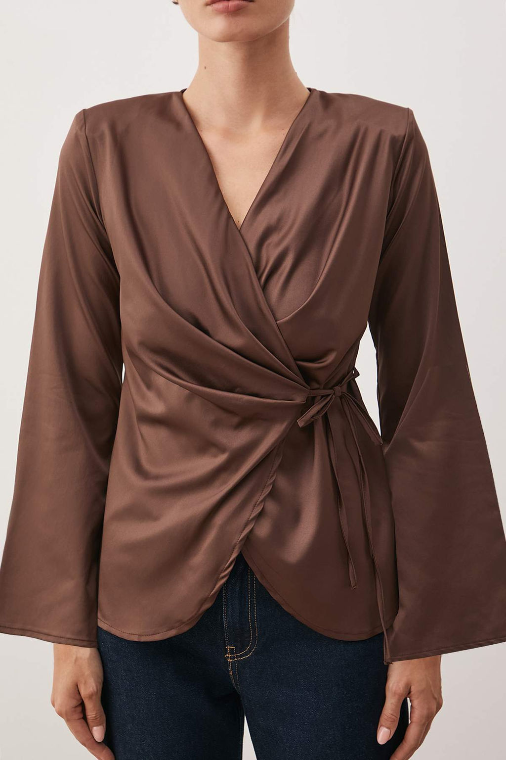 Koyu Kahverengi Saten Kruvaze Dokuma Bluz TWOAW26BZ00052