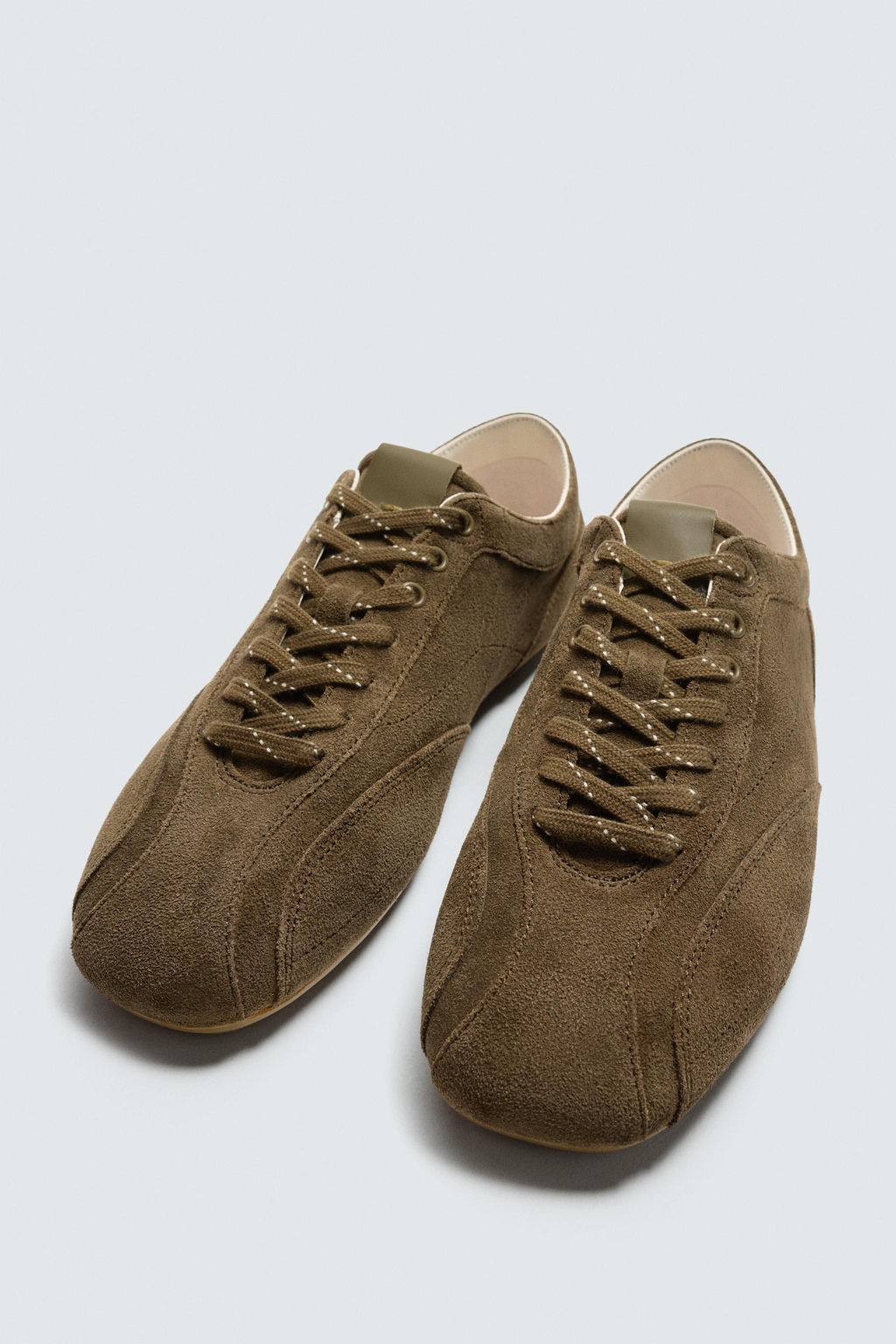 ULTRA-THIN SOLE LEATHER TRAINERS