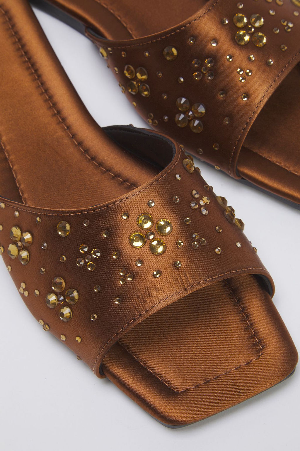 Kahverengi Tasl? Saten S?k Kad?n Terlik TAKSS25TE00025