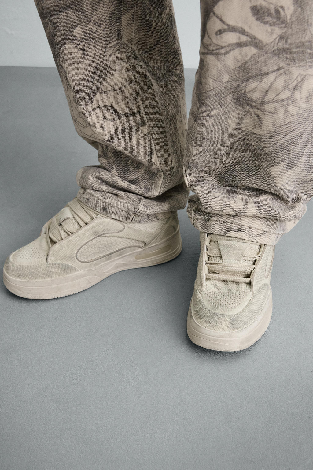 DISTRESSED CHUNKY TRAINERS - Zara фото 3