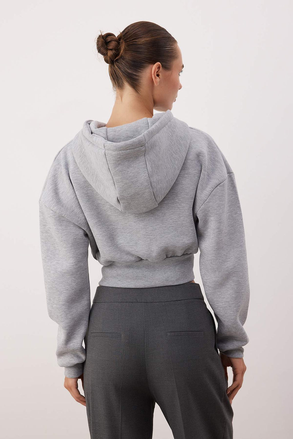 Gri Melanj Crop Oversize Orme Sweatshirt TWOAW25SW00302