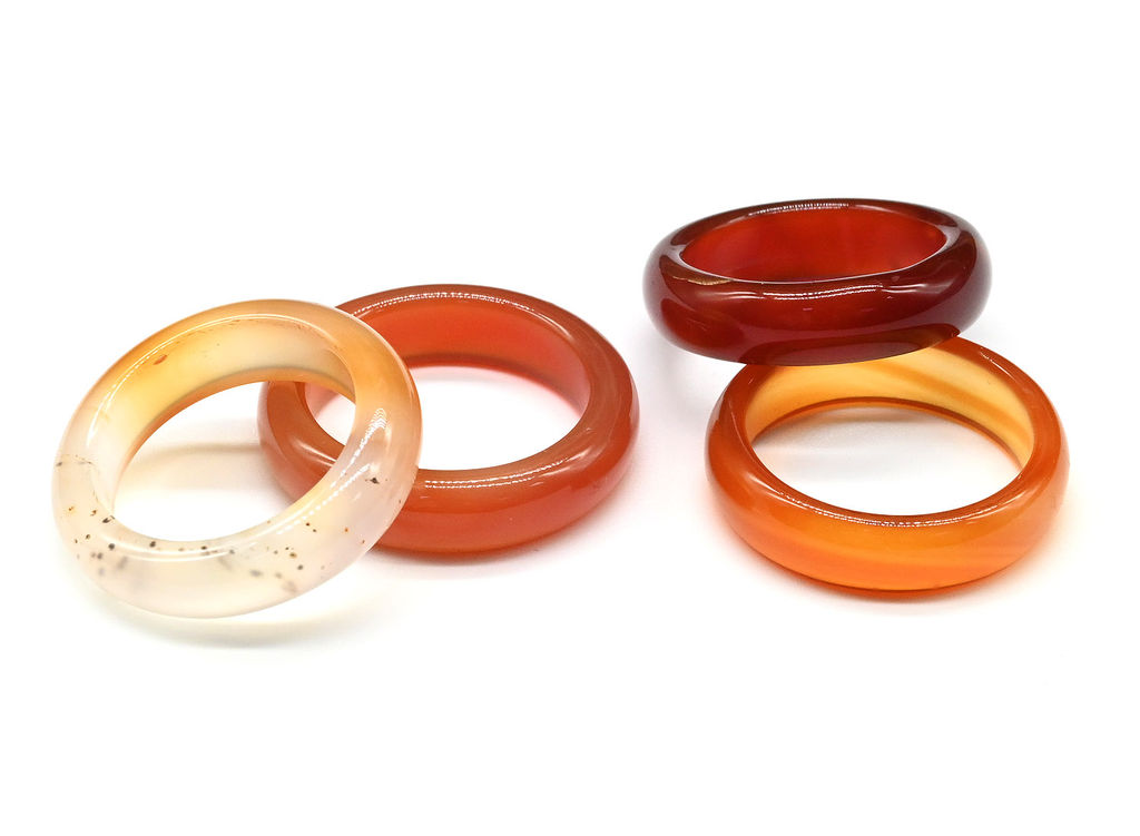 Кольцо из камня сердолика Радуга камня