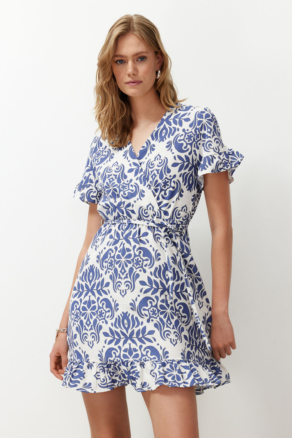 Siyah Kusakl? Cicekli F?rf?rl? Mini Dokuma Elbise TWOSS24EL00760 - Trendyolmilla фото 7