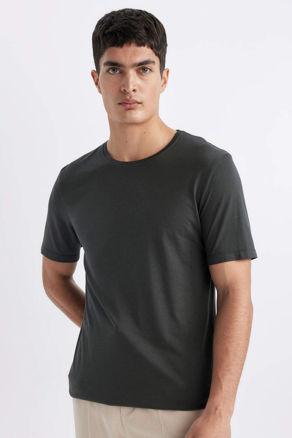 Slim Fit Dar Kesim Bisiklet Yaka K?sa Kollu Basic Duz Tisort - Defacto фото 3