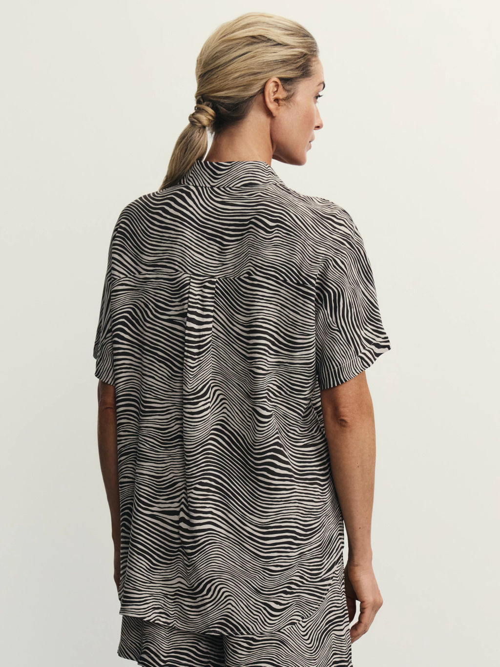 Рубашка с коротким рукавом из вискозы / Zarina  фото 5