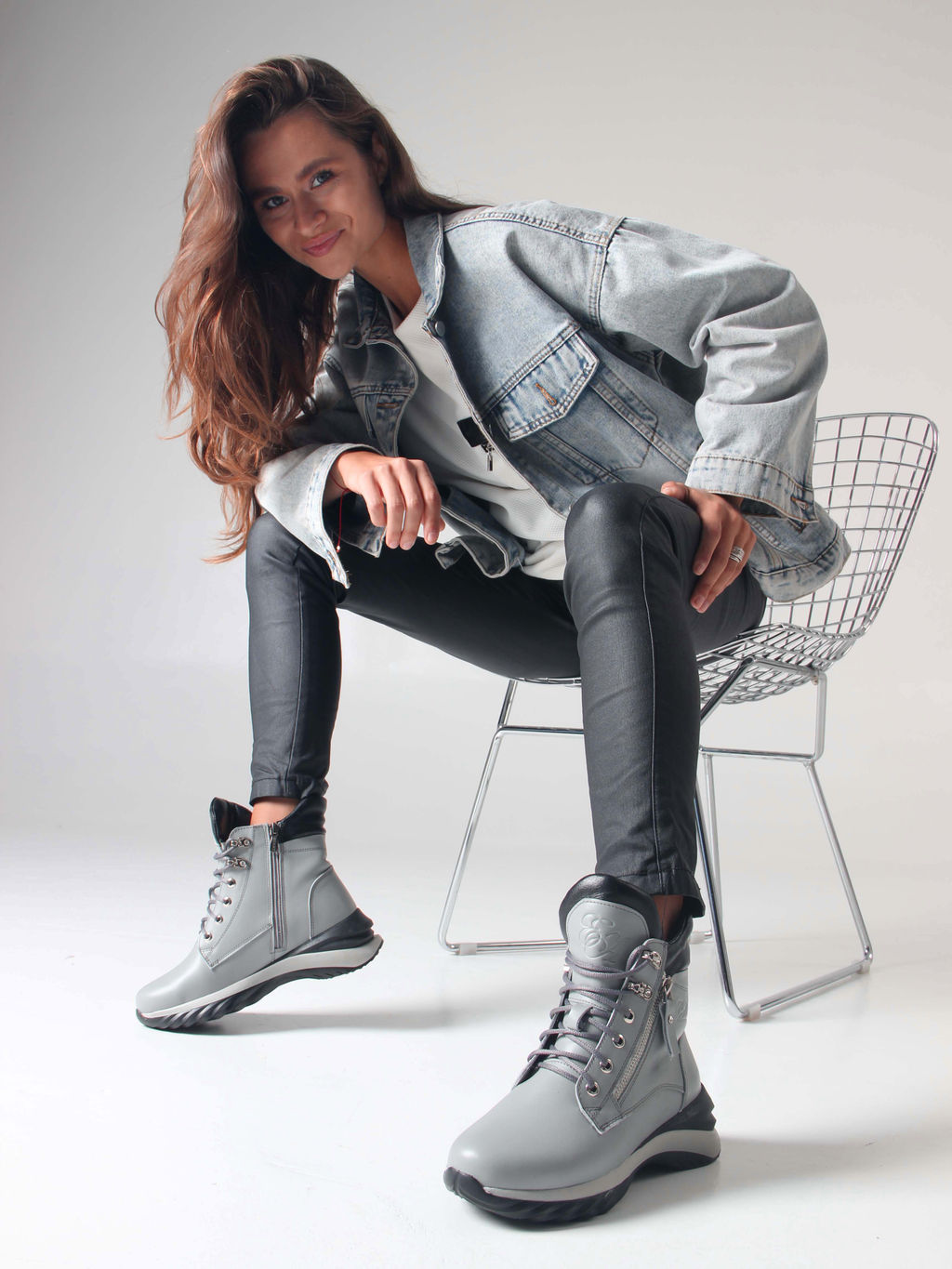 Ботинки 261.uno2bl. серый черный/Байка