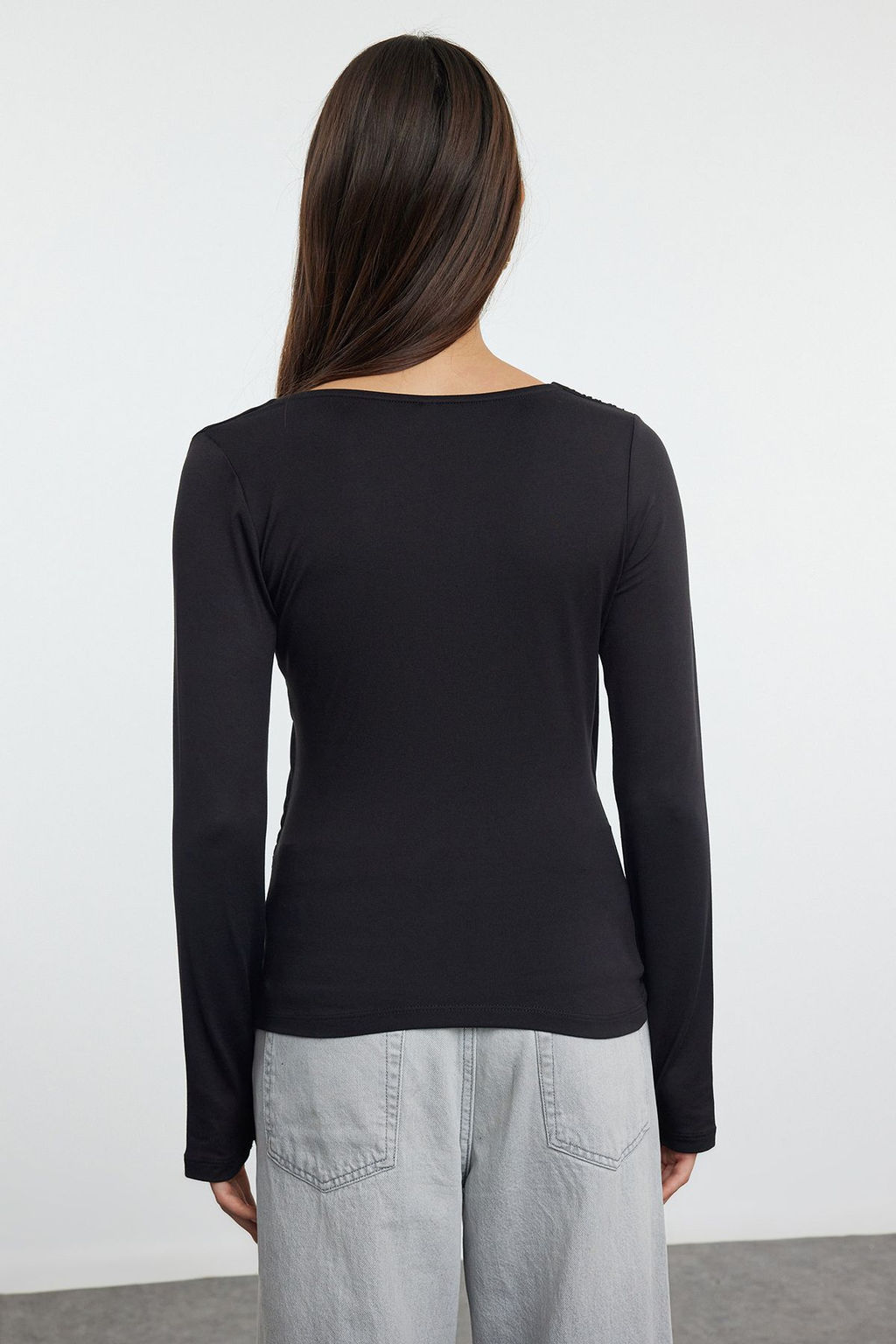 Trendyolmilla Siyah Soft Touch/Yumusak Kumas Fitted/Vucuda Oturan Asimetrik Yaka Esnek Orme Bluz TWOAW25BZ00122  фото 5