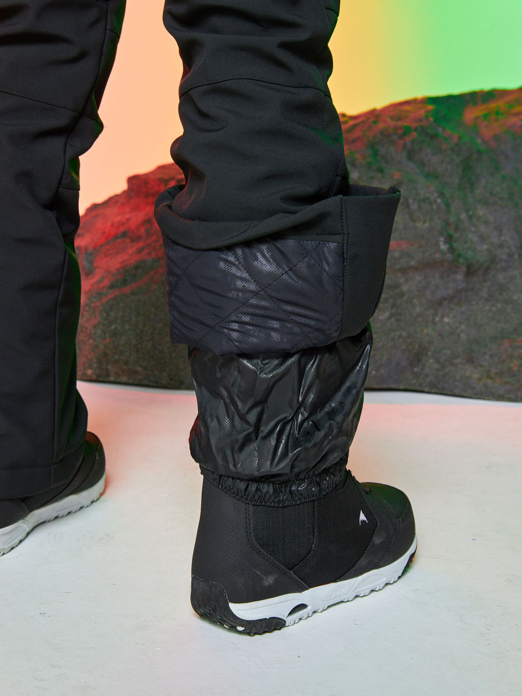 Женский сноубордический горнолыжный комбинезон Alpha Endless Aeternitas 223/2305 BLK - Черный  фото 36