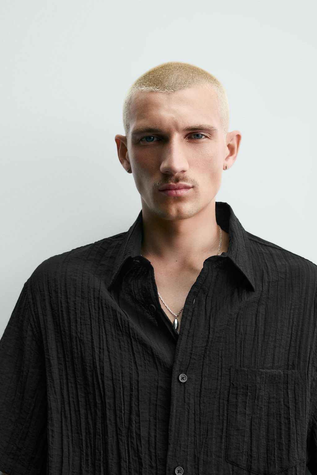 CAMISA FLUIDA ESTRUCTURA RELIEVE / Negro - Zara фото 6