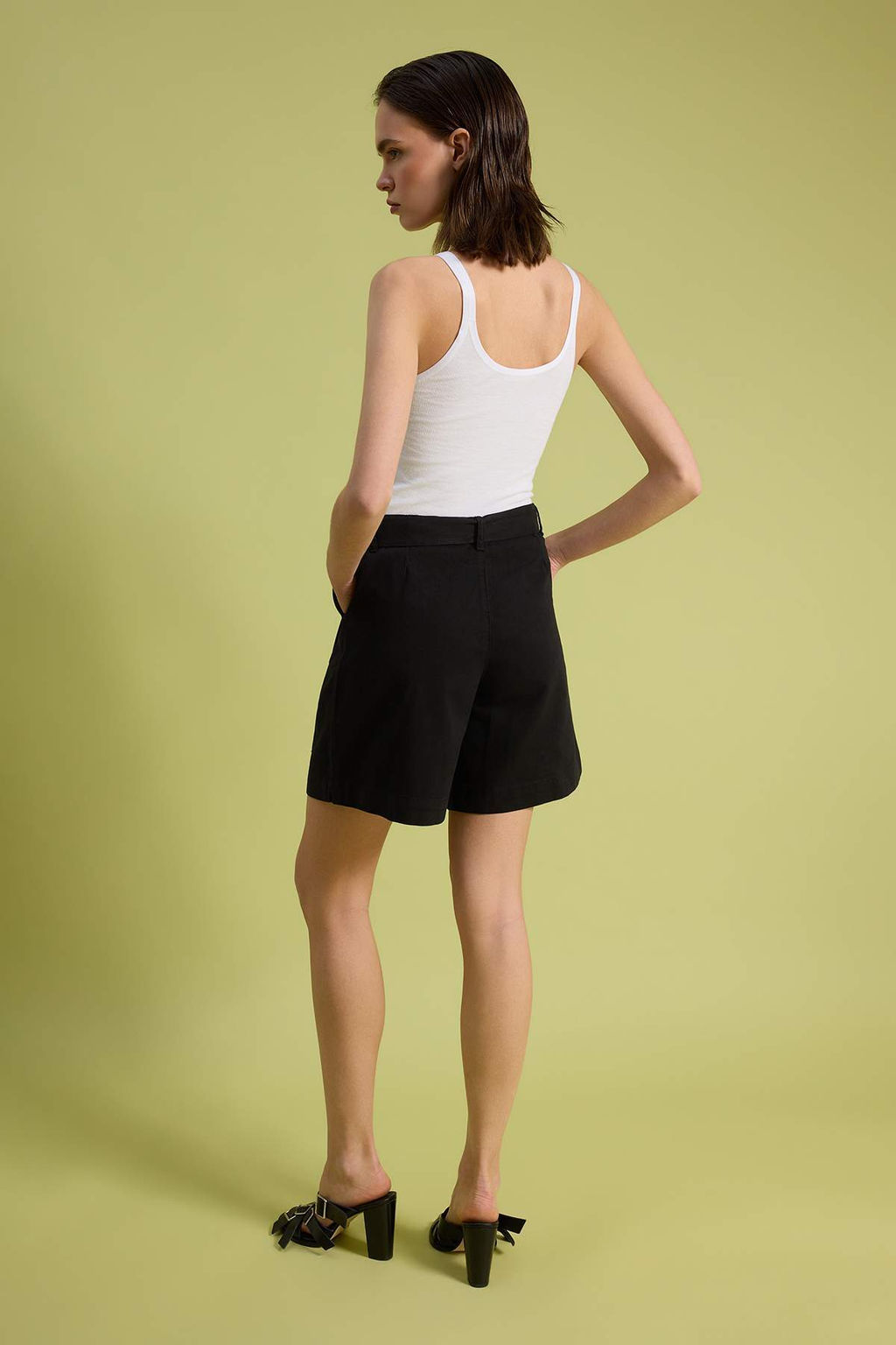 Siyah Kemerli Yuksek Bel Denim Bermuda TWOSS26SR00151 - Trendyolmilla фото 13