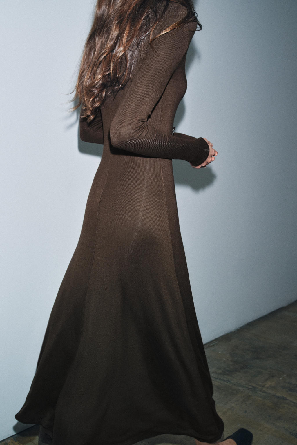 LONG V-NECK DRESS - Zara фото 3