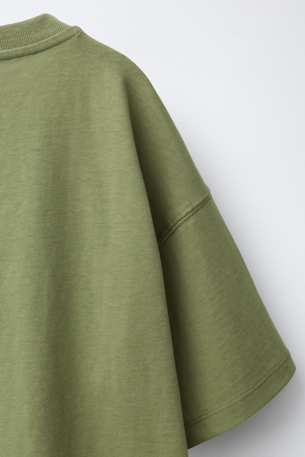 CAMISETA LISA / Verde - Zara фото 4
