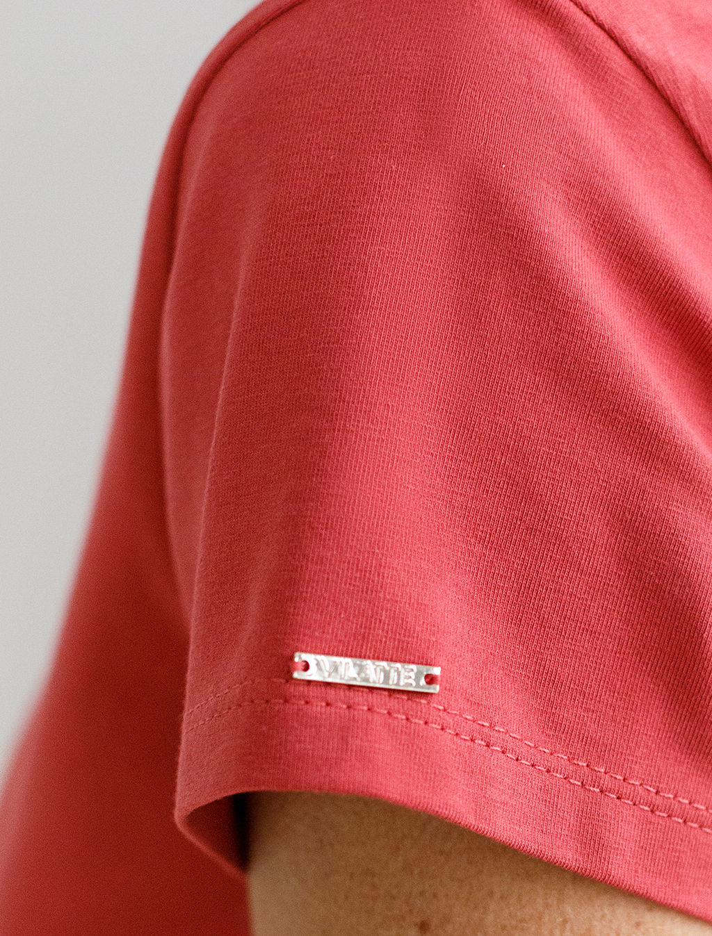 VILATTE / Футболка из премиального хлопка с эластаном  фото 2