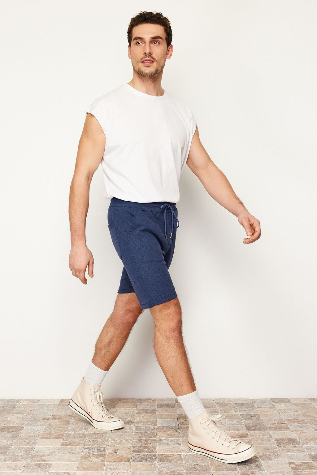 TRENDYOL MAN Lacivert Regular/Normal Kesim Basic Dokulu Buyuk Beden Sort & Bermuda TMNSS25AP00000 - Trendyolmilla фото 4