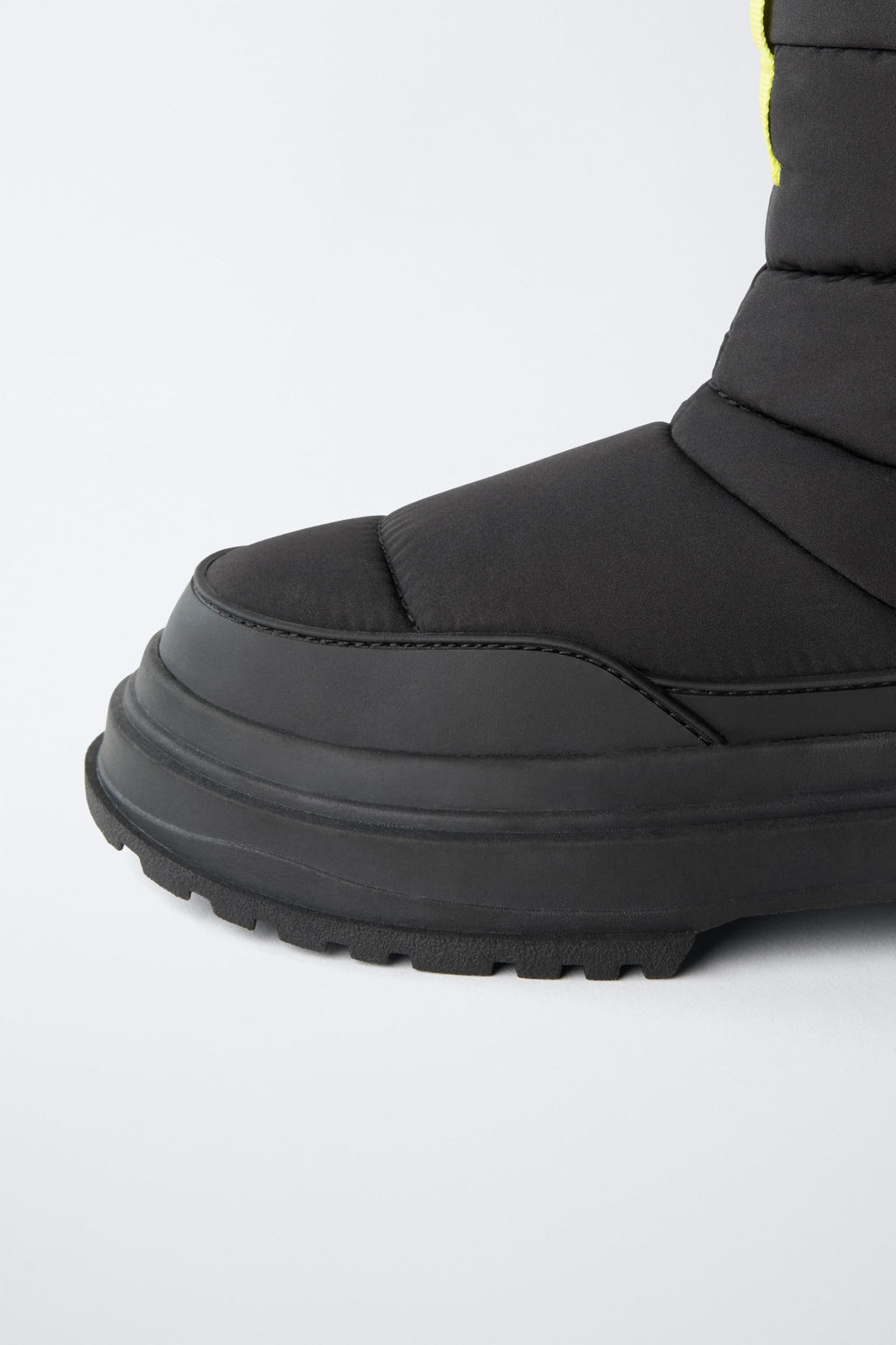 WATER-REPELLENT BOOTS