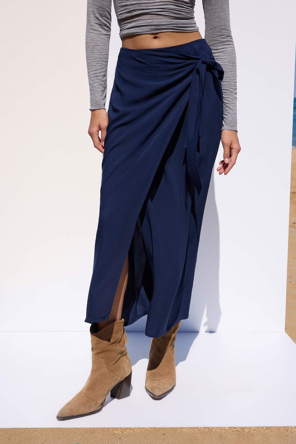 TRENDYOLMILLA Yag Yesili Baglamal? Kruvaze Kapama Viskon Kumasl? Maxi Boy Dokuma Etek TWOSS24ET00006 фото 32