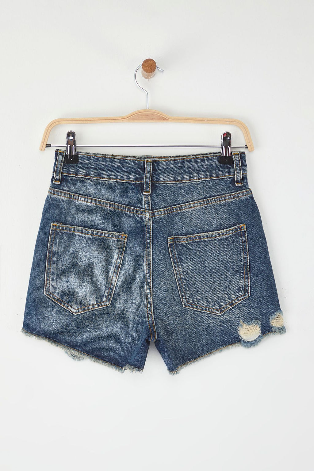 TRENDYOLMILLA Ac?k Mavi Yuksek Bel Y?rt?k Detayl? Denim Sort TWOSS25SR00171  фото 6