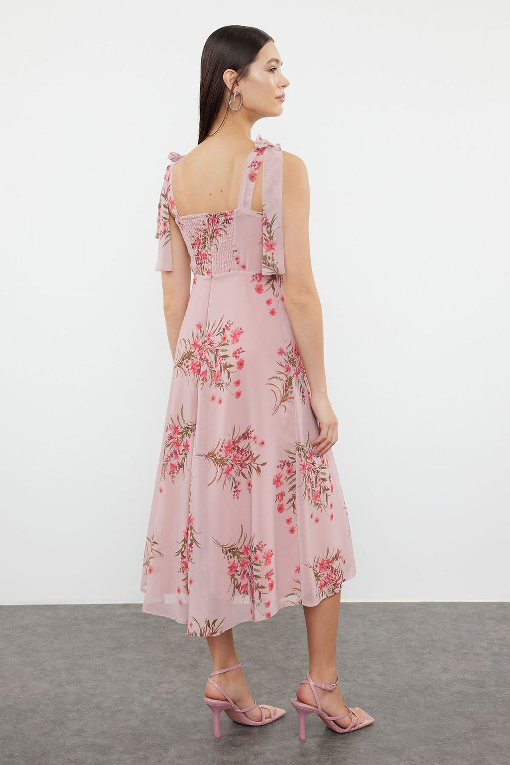 Pembe Cicekli A Kesim Y?rtmacl? S?rt? Gipe Detayl? Sifon Astarl? Midi Dokuma Elbise TWOSS24EL00699