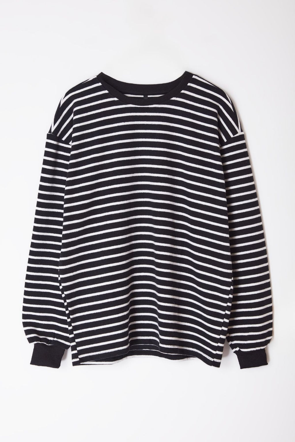 TRENDYOL MAN Siyah-Beyaz Oversize/Genis Kesim Yumusak Dokulu Cizgili Sweatshirt TMNAW25SW00169 - Trendyolmilla фото 2