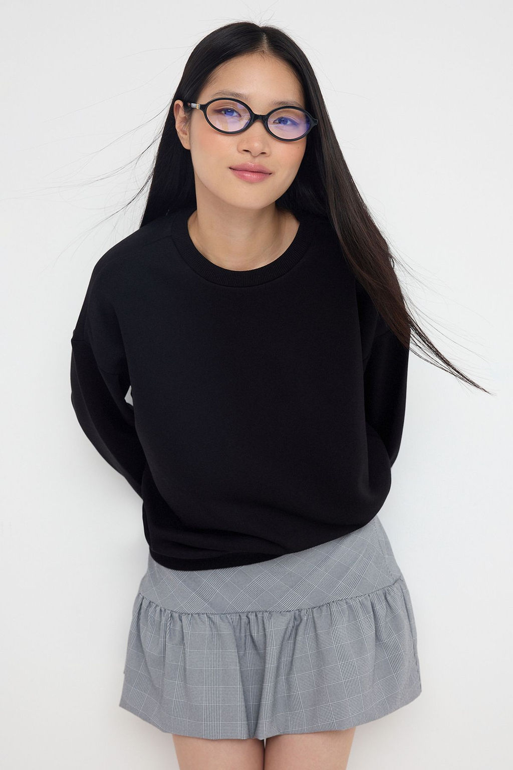 Siyah Oversize/Bol Kesim Bisiklet Yaka Kal?n Sardonsuz Orme Sweatshirt TWOAW26SW00029