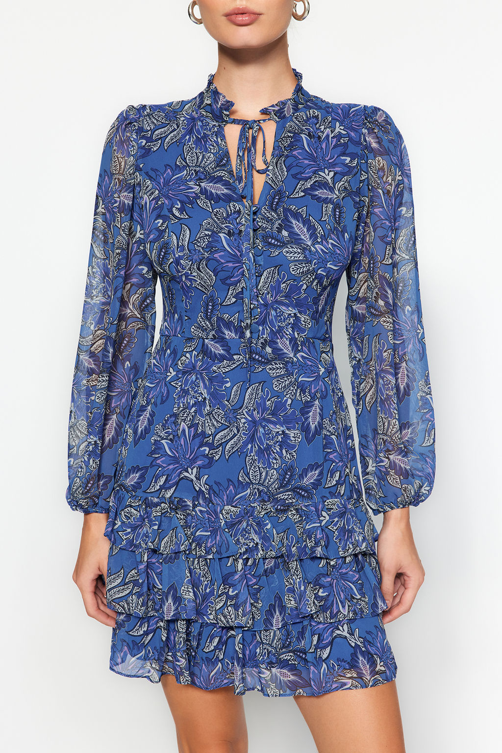 TRENDYOLMILLA Siyah Etegi Belden Ac?lan Dik Yaka Sifon Astarl? Dokuma K?sl?k Elbise TWOAW24EL00571  фото 4