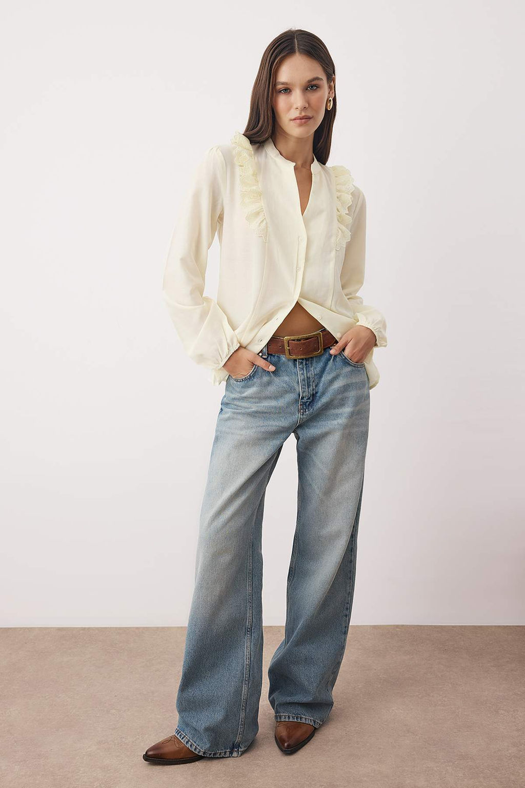 TRENDYOLMILLA Bej Dantelli Pamuklu Regular Normal Kal?p Dokuma Gomlek TWOSS20GO0044 фото 9