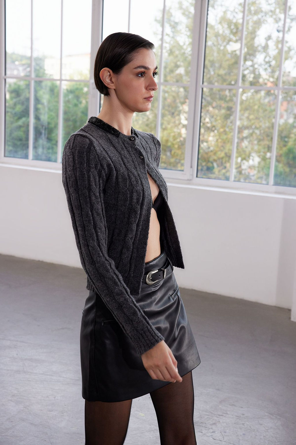 Limited Edition Antrasit Yumusak Dokulu Sac Orgulu Triko Kazak TWOAW25KZ00333 - Trendyolmilla фото 2