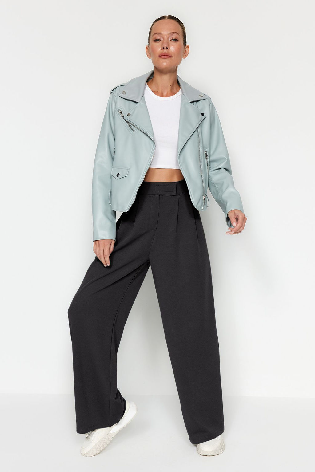 Antrasit C?rt C?rt Kapamal? Yuksek Bel Pileli Wide Leg Pantolon TWOAW24PL00177