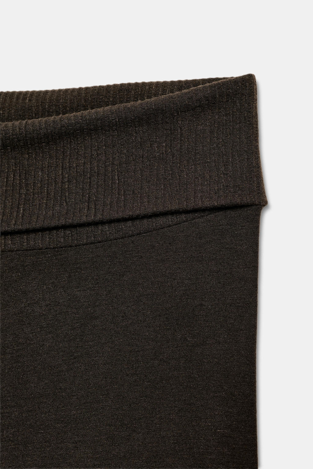 PANTAL?N FLARE SEAMLESS / marr?n vigor?