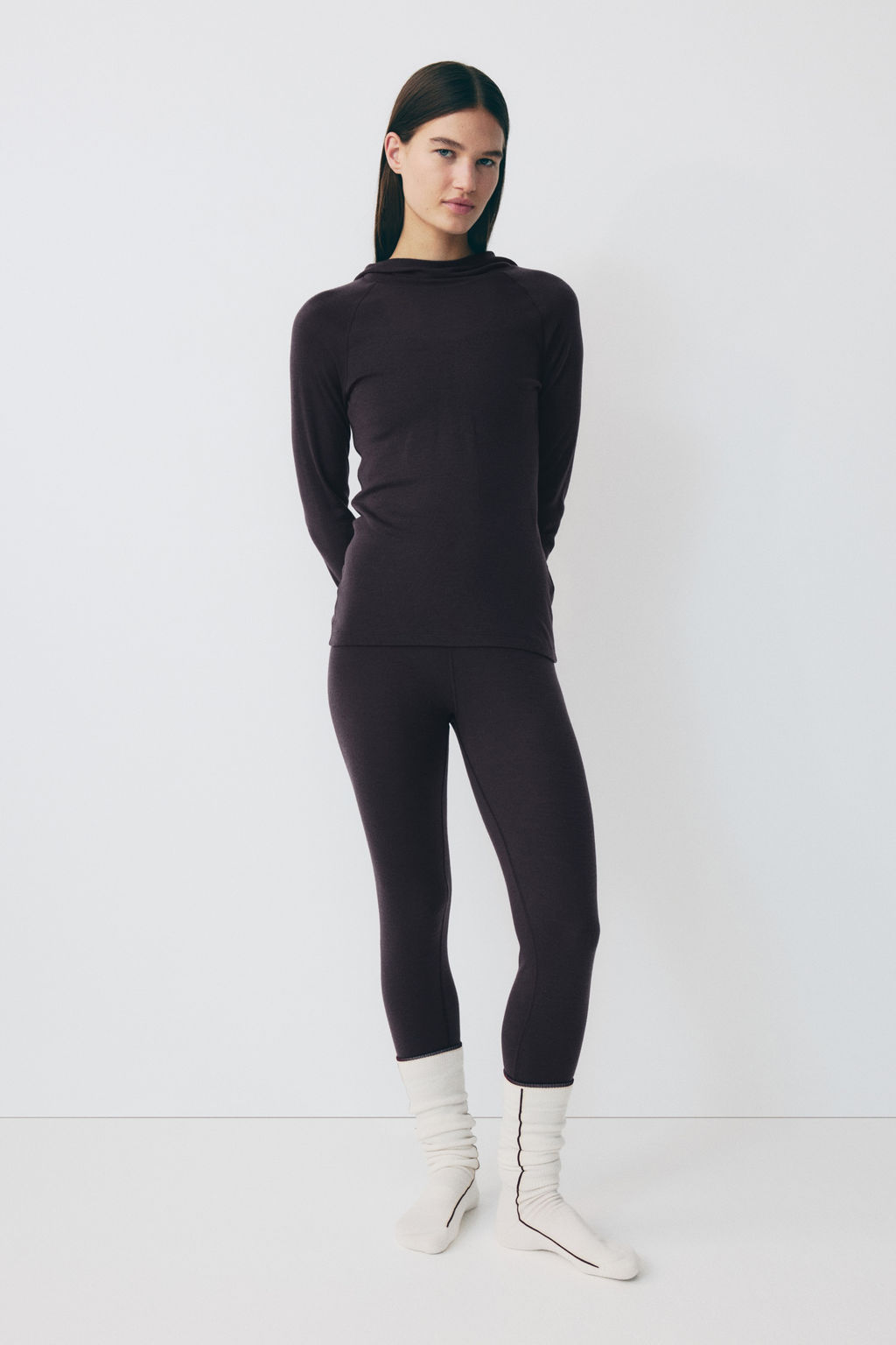 Top de deporte de lana con capucha - H&m фото 6